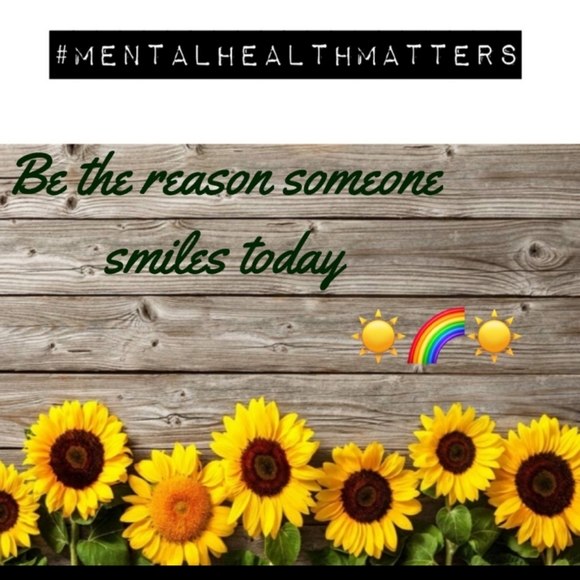 Sharing closets☀️🌈 - Picture 3 of 3